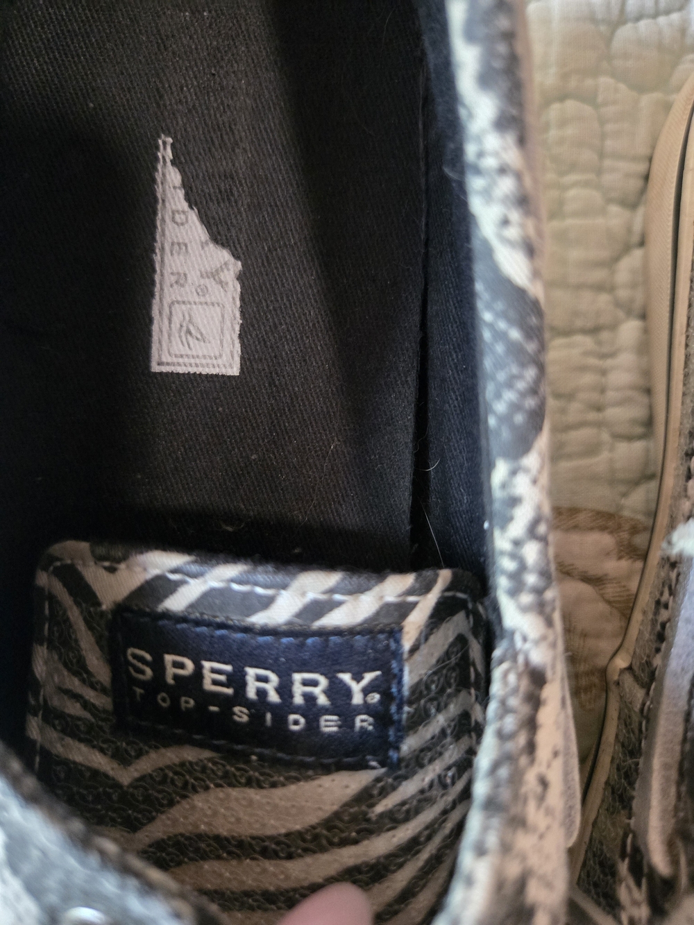 3 For $15 Sperry Girls Zebra Sequin Boat Shoes - Silver/Black - Picture 9 of 10